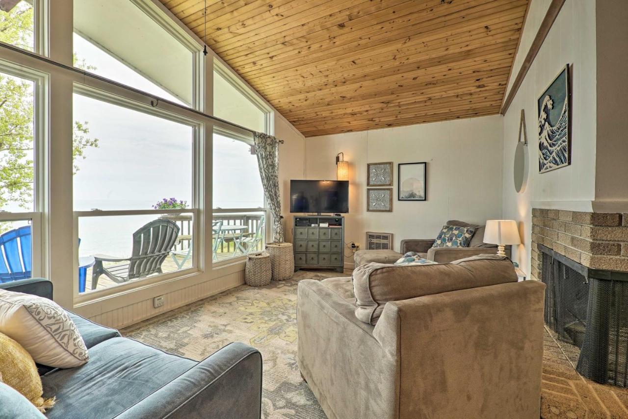Lakefront Cottage Near Wineries And State Parks! Міерс Екстер'єр фото